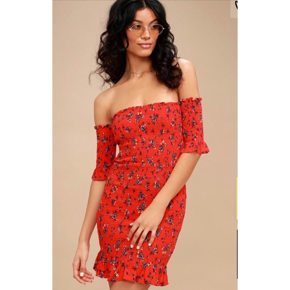 “Serving looks” Lulus dress